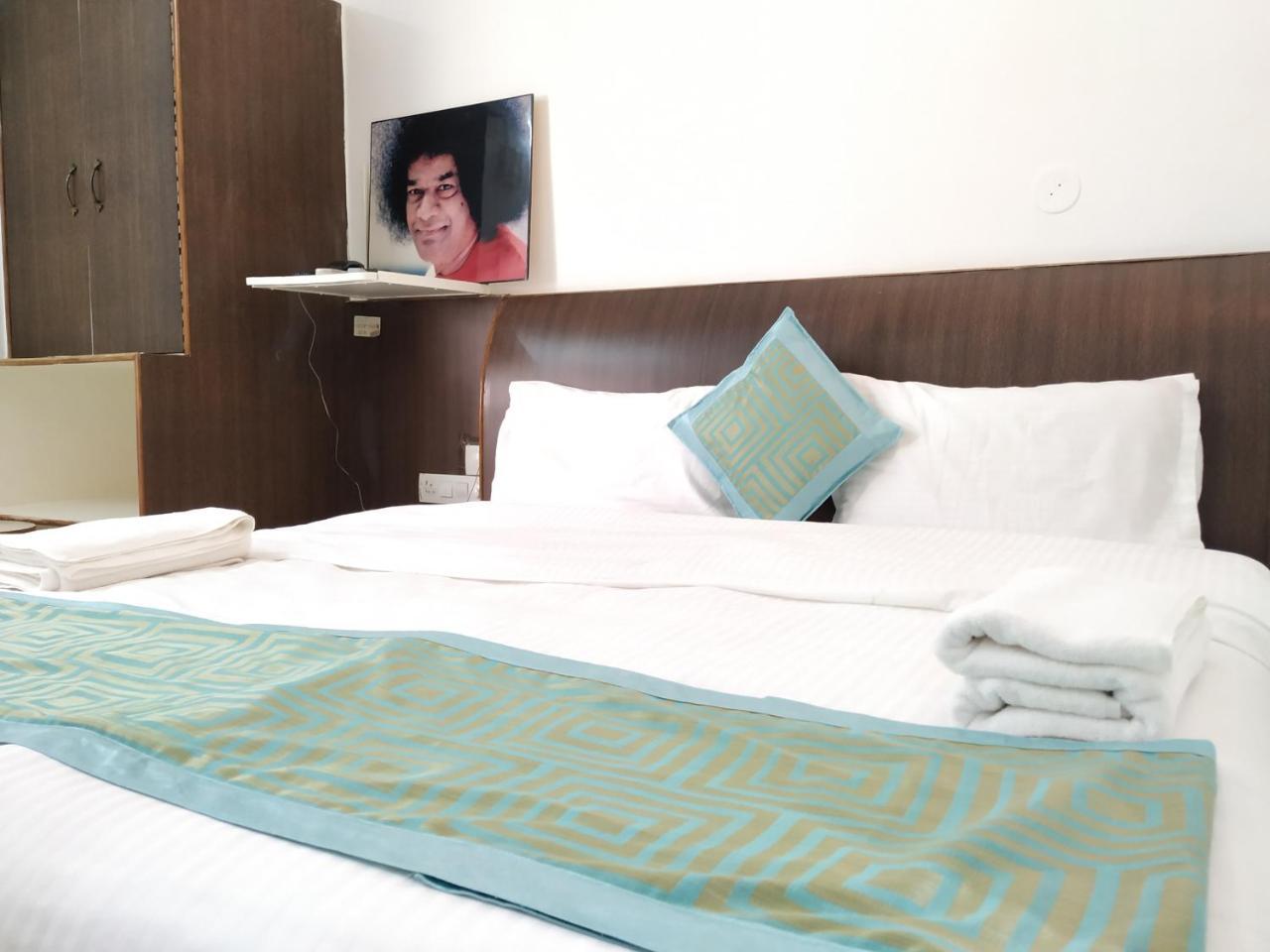 Aum Hotel Puttaparthi Exterior foto
